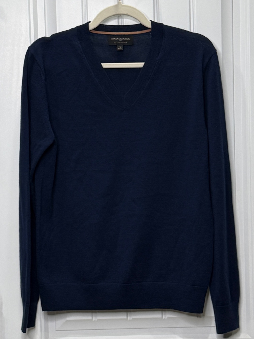 Banana Republic Women’s Size Small Navy 100% Merino Wool V-Neck Sweater EUC